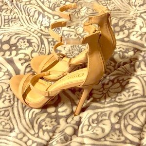 Beige heels